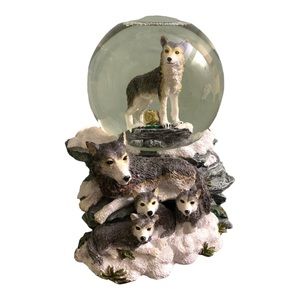 Vintage Winter Wolf Pack Music Playing Snow Globe 2001